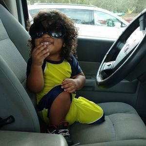 Meet your Posher, Amaris